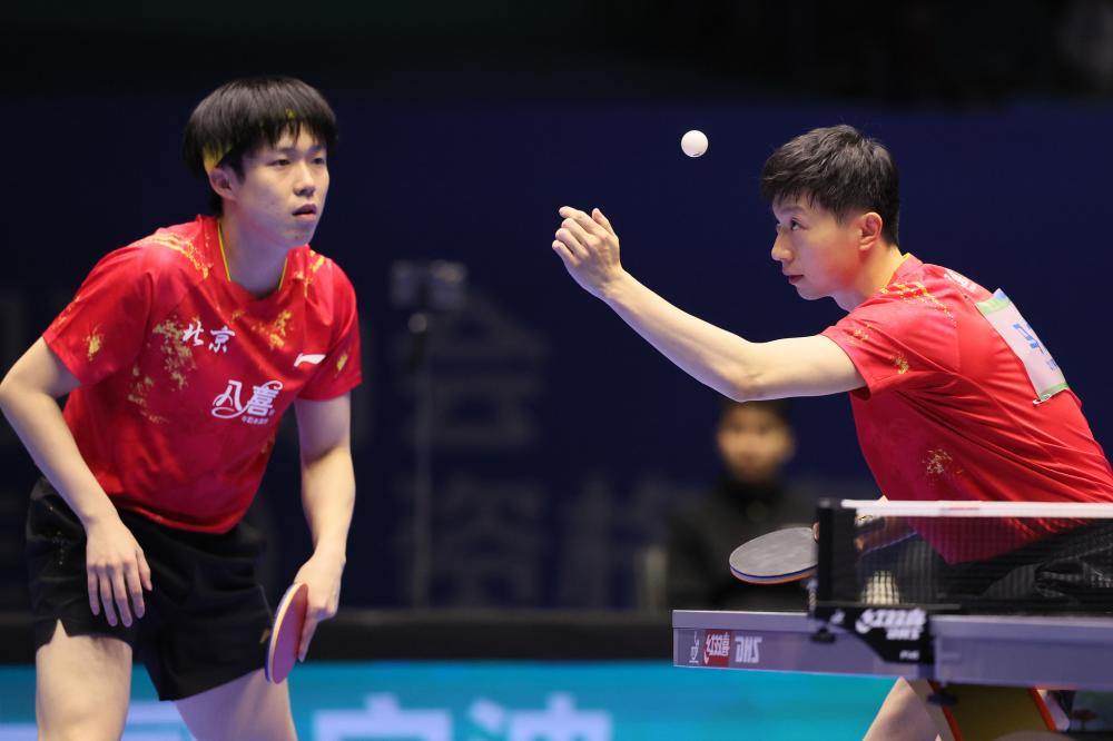 快船队暂不交易哈登伦纳德，坚持现有阵容